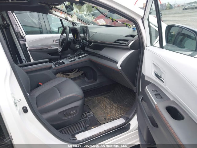 5TDGSKFC6RS138593 Toyota Sienna Le/xse/limited/platinum