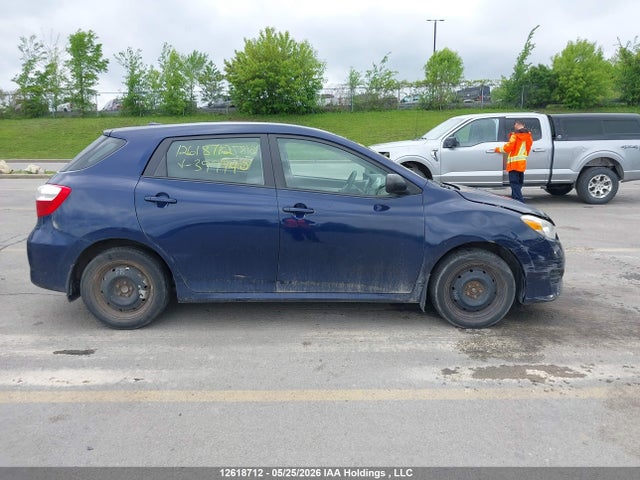 12618712 :رقم المزاد ، 2T1KU4EE1AC399940 vin ، 2010 Toyota Matrix مزاد بيع