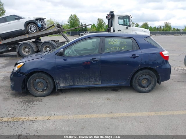 12618712 :رقم المزاد ، 2T1KU4EE1AC399940 vin ، 2010 Toyota Matrix مزاد بيع