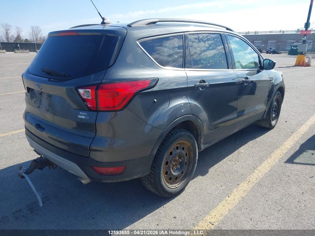 1FMCU9H97KUB67746 Ford ESCAPE SEL