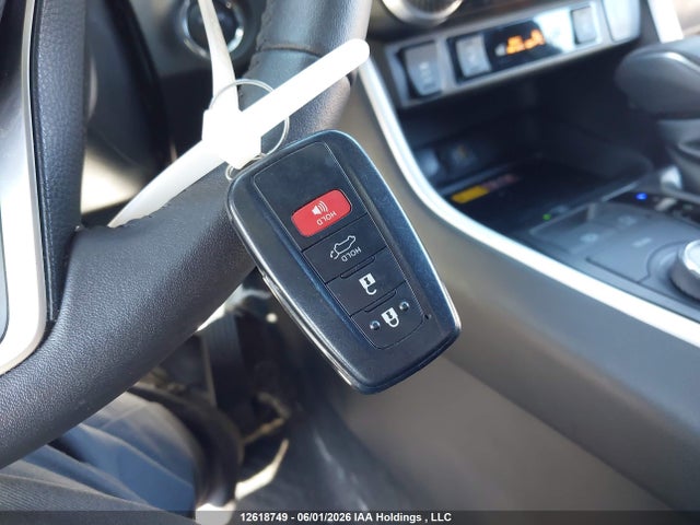 2023 Toyota Rav4 Xse მანქანა იყიდება აუქციონზე, vin: 2T35WRFV4PW169942, აუქციონის ნომერი: 12618749