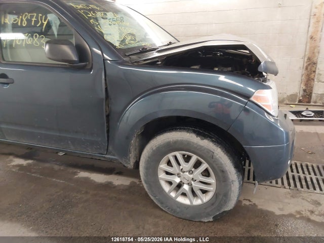 12618754 :رقم المزاد ، 1N6AD0FV1FN767683 vin ، 2015 Nissan Frontier Sv/sl مزاد بيع