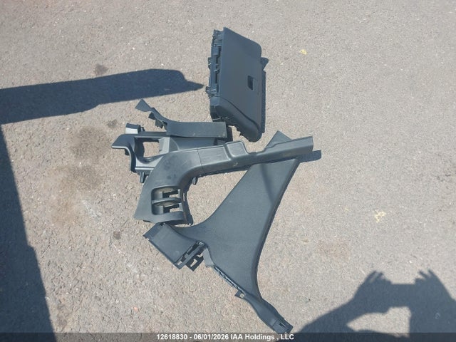 12618830 :رقم المزاد ، 3CZRU6H38JM103480 vin ، 2018 Honda Hr-v Lx مزاد بيع