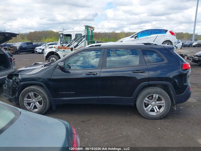 1C4PJMAB8GW191922 Jeep Cherokee Sport