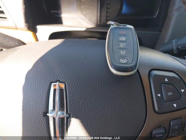 12618860 :رقم المزاد ، 2LMDJ8JK4BBJ27915 vin ، 2011 Lincoln Mkx مزاد بيع