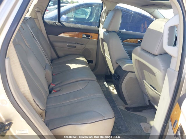 12618860 :رقم المزاد ، 2LMDJ8JK4BBJ27915 vin ، 2011 Lincoln Mkx مزاد بيع
