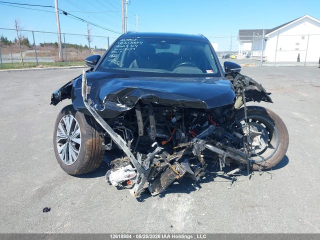 WA1BCBFZ3PP014049 Audi Q4 E-tron Premium Plus 40 Rwd