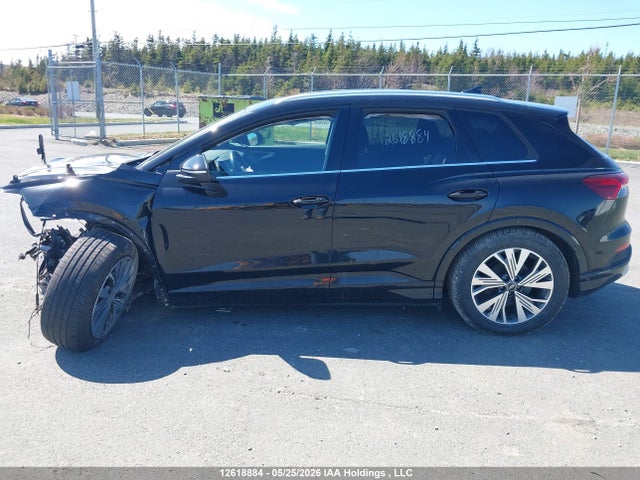 WA1BCBFZ3PP014049 Audi Q4 E-tron Premium Plus 40 Rwd