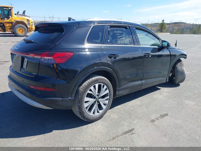 WA1BCBFZ3PP014049 Audi Q4 E-tron Premium Plus 40 Rwd