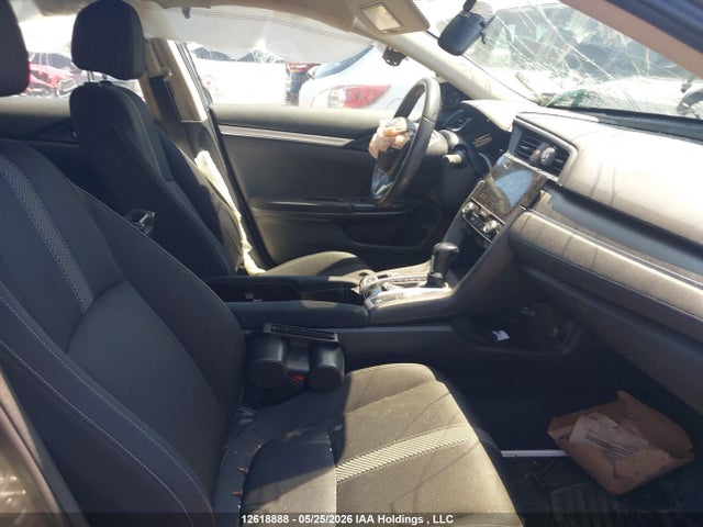 Auction sale of the 2018 Honda Civic Lx, vin: 2HGFC2F62JH041642, lot number: 12618888