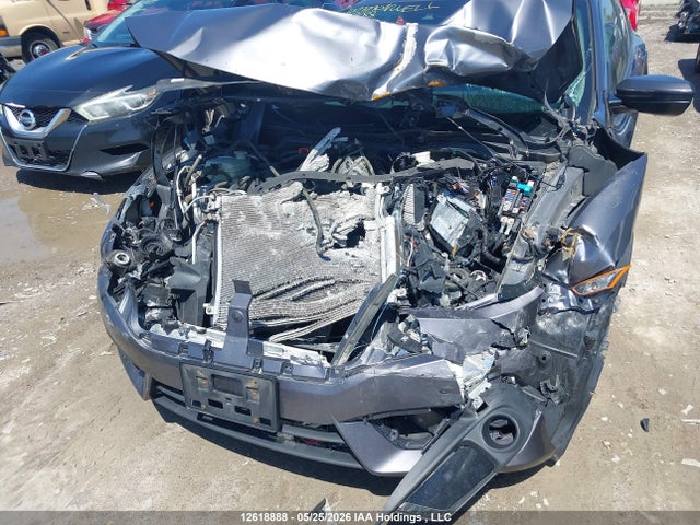 Auction sale of the 2018 Honda Civic Lx, vin: 2HGFC2F62JH041642, lot number: 12618888