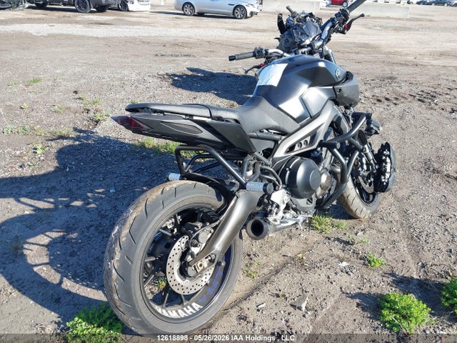12618898 :رقم المزاد ، JYARN53N2LA002419 vin ، 2020 Yamaha Mt09 مزاد بيع