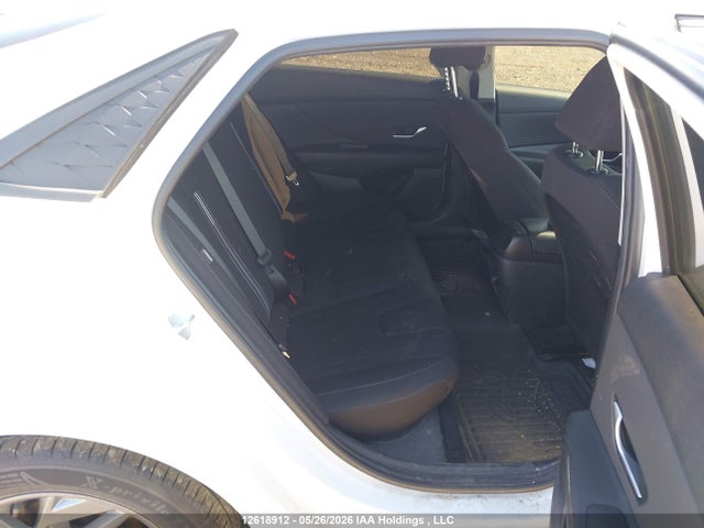 KMHLM4DG0RU666163 Hyundai ELANTRA SEL