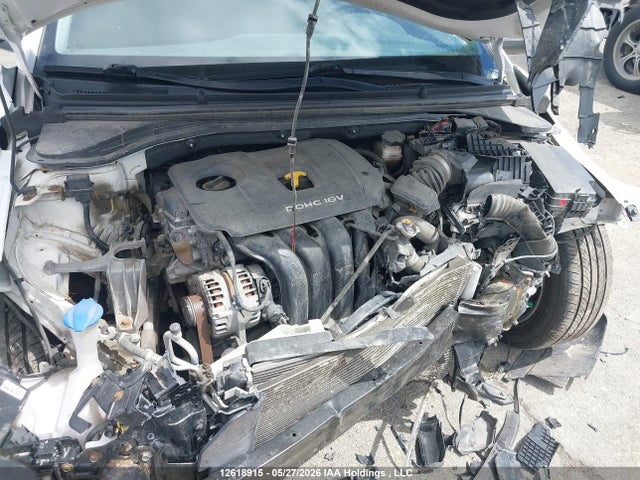 KMHD84LFXJU558932 Hyundai ELANTRA GL