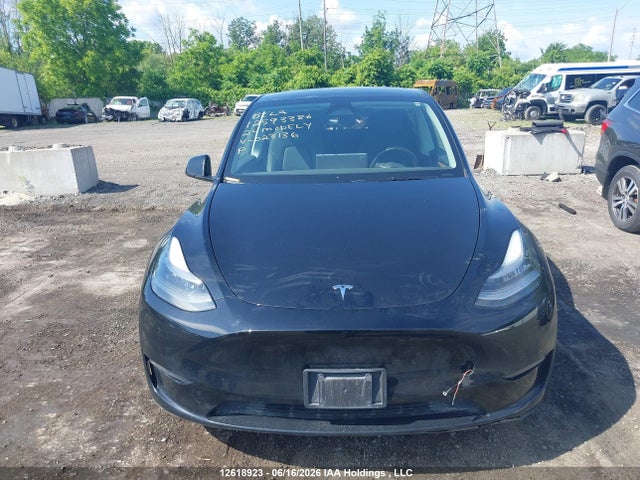 Tesla Model Y Long Range 2024 7SAYGAEE3RF023136 Image 12