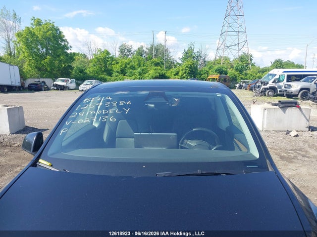 Tesla Model Y Long Range 2024 7SAYGAEE3RF023136 Image 17