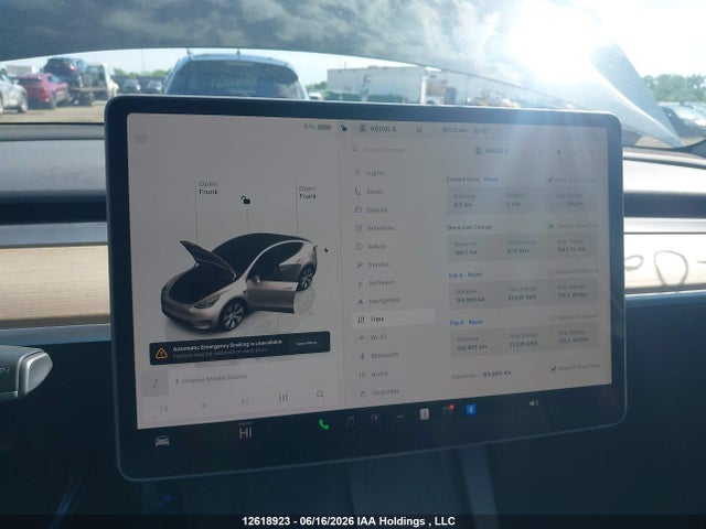 Tesla Model Y Long Range 2024 7SAYGAEE3RF023136 Image 7