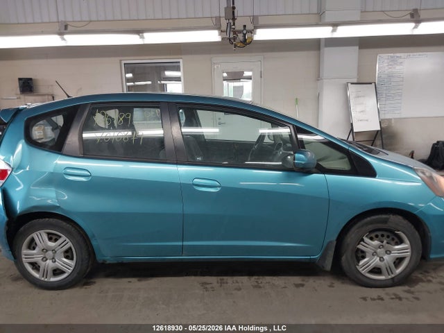 2013 Honda Fit Lx მანქანა იყიდება აუქციონზე, vin: LUCGE8H50D3010879, აუქციონის ნომერი: 12618930