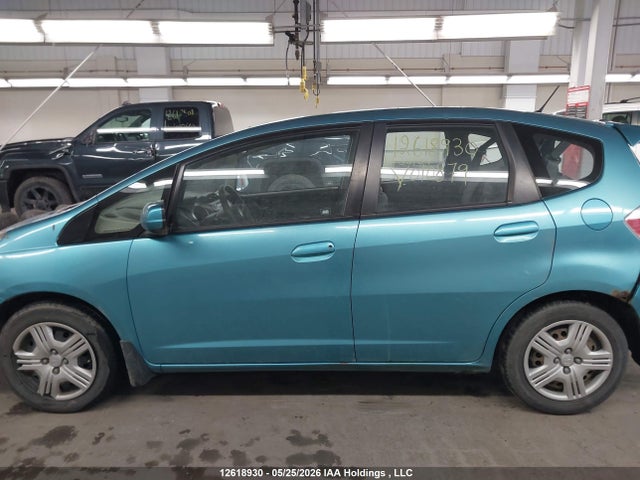 2013 Honda Fit Lx მანქანა იყიდება აუქციონზე, vin: LUCGE8H50D3010879, აუქციონის ნომერი: 12618930