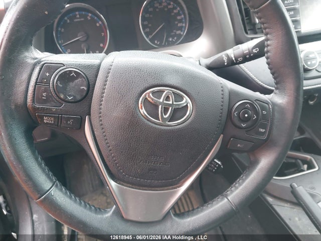 Продажа на аукционе авто 2017 Toyota Rav4 Xle, vin: 2T3RFREV5HW689930, номер лота: 12618945