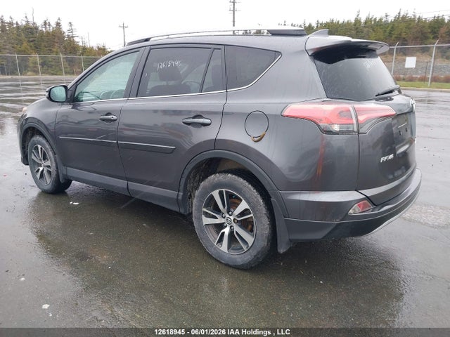 Продажа на аукционе авто 2017 Toyota Rav4 Xle, vin: 2T3RFREV5HW689930, номер лота: 12618945