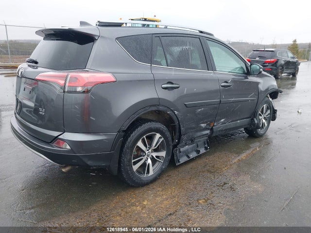 Продажа на аукционе авто 2017 Toyota Rav4 Xle, vin: 2T3RFREV5HW689930, номер лота: 12618945