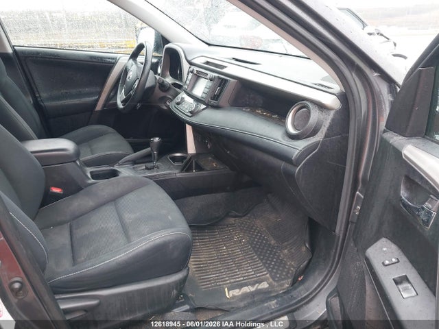 Продажа на аукционе авто 2017 Toyota Rav4 Xle, vin: 2T3RFREV5HW689930, номер лота: 12618945