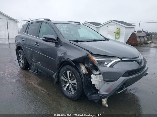 Продажа на аукционе авто 2017 Toyota Rav4 Xle, vin: 2T3RFREV5HW689930, номер лота: 12618945