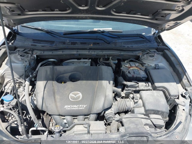 JM1BM1K77E1105715 Mazda Mazda3 Gx-sky