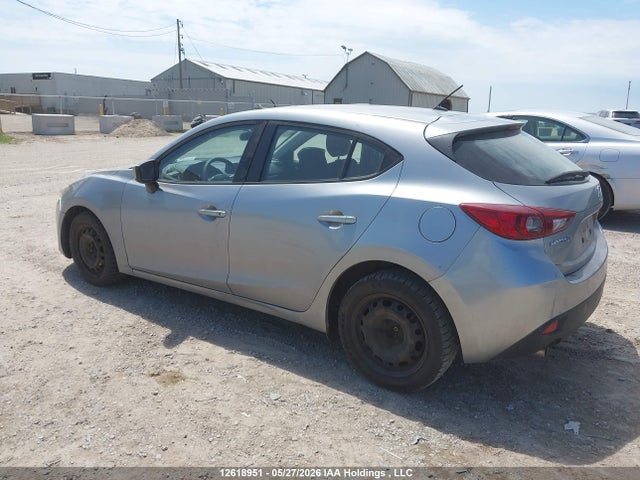 JM1BM1K77E1105715 Mazda Mazda3 Gx-sky