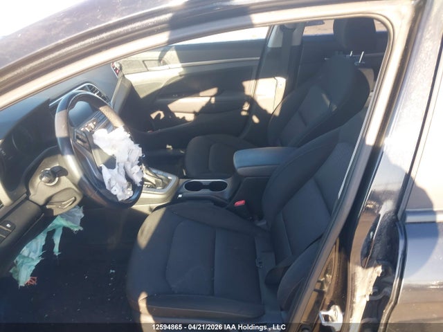 KMHD84LFXJU515949 Hyundai ELANTRA GL