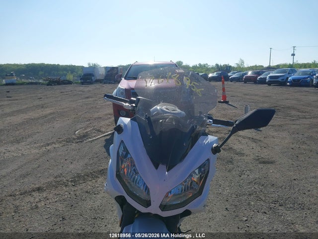 2015 Kawasaki Ex650 F მანქანა იყიდება აუქციონზე, vin: JKAEXEF19FDA22267, აუქციონის ნომერი: 12618956