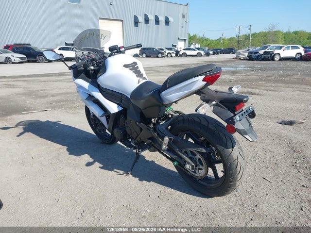 2015 Kawasaki Ex650 F მანქანა იყიდება აუქციონზე, vin: JKAEXEF19FDA22267, აუქციონის ნომერი: 12618956