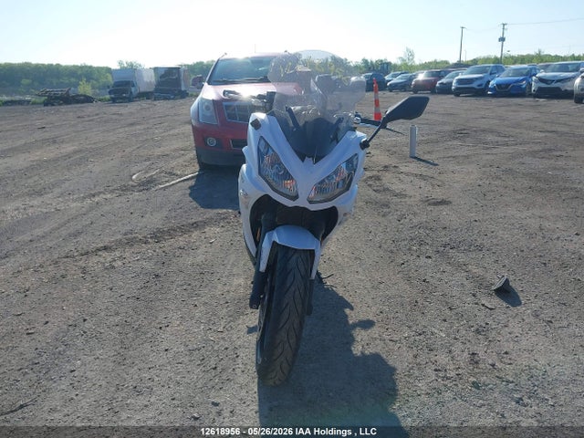 2015 Kawasaki Ex650 F მანქანა იყიდება აუქციონზე, vin: JKAEXEF19FDA22267, აუქციონის ნომერი: 12618956