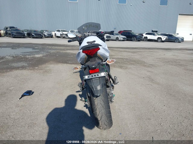 2015 Kawasaki Ex650 F მანქანა იყიდება აუქციონზე, vin: JKAEXEF19FDA22267, აუქციონის ნომერი: 12618956