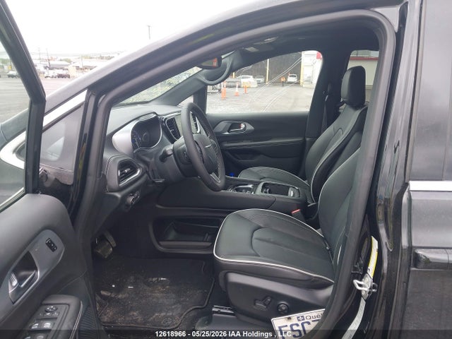 Chrysler Pacifica Limited 2026 2C4RC1GG9TR269275 Image 5