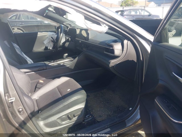 JTDAFAAF8P3002390 Toyota Crown Platinum