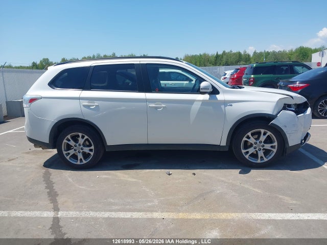 12618993 :رقم المزاد ، JA4JZ3AX0FZ600796 vin ، 2015 Mitsubishi Outlander Se مزاد بيع