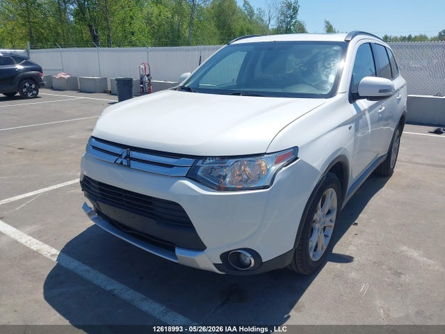 12618993 :رقم المزاد ، JA4JZ3AX0FZ600796 vin ، 2015 Mitsubishi Outlander Se مزاد بيع