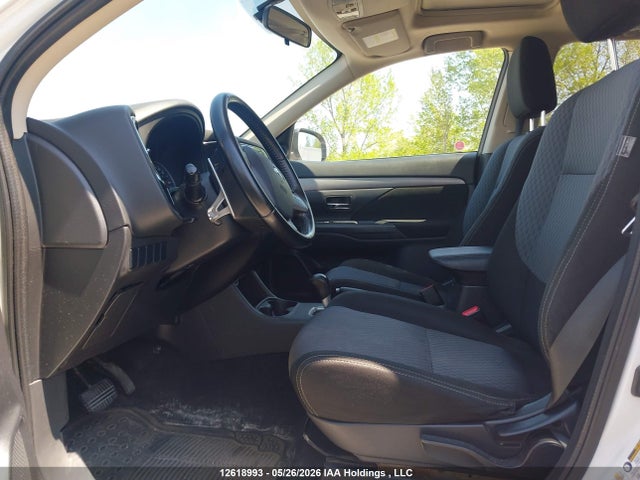 12618993 :رقم المزاد ، JA4JZ3AX0FZ600796 vin ، 2015 Mitsubishi Outlander Se مزاد بيع