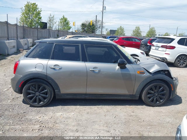 Mini 5 Door Cooper 2017 WMWXU1C50H2E19160 Image 14