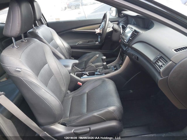 Продаж на аукціоні авто 2016 Honda Accord Touring, vin: 1HGCT1A05GA800159, номер лоту: 12619039