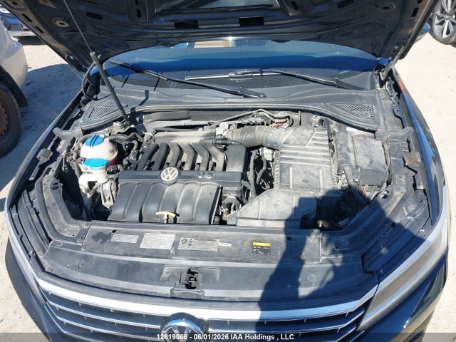 12619066 :رقم المزاد ، 1VWCM7A34HC080302 vin ، 2017 Volkswagen Passat Sel Premium مزاد بيع