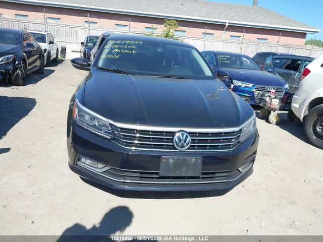 12619066 :رقم المزاد ، 1VWCM7A34HC080302 vin ، 2017 Volkswagen Passat Sel Premium مزاد بيع