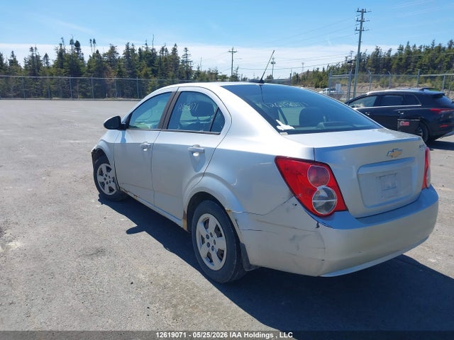 1G1JA5SH4F4215215 Chevrolet SONIC LS