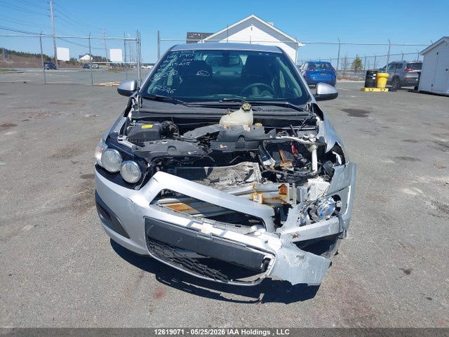 1G1JA5SH4F4215215 Chevrolet SONIC LS