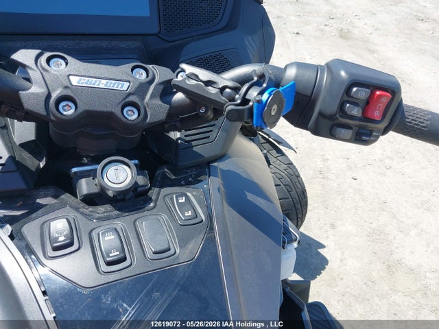 12619072 :رقم المزاد ، 2BXNBDD22SV001248 vin ، 2025 Can-am Spyder Roadster Rt/rt Limited مزاد بيع