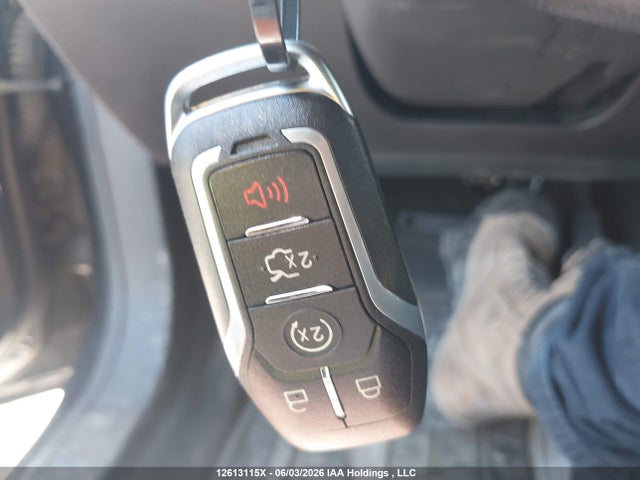 12613115 :رقم المزاد ، 3FA6P0T93FR250024 vin ، 2015 Ford Fusion Se مزاد بيع