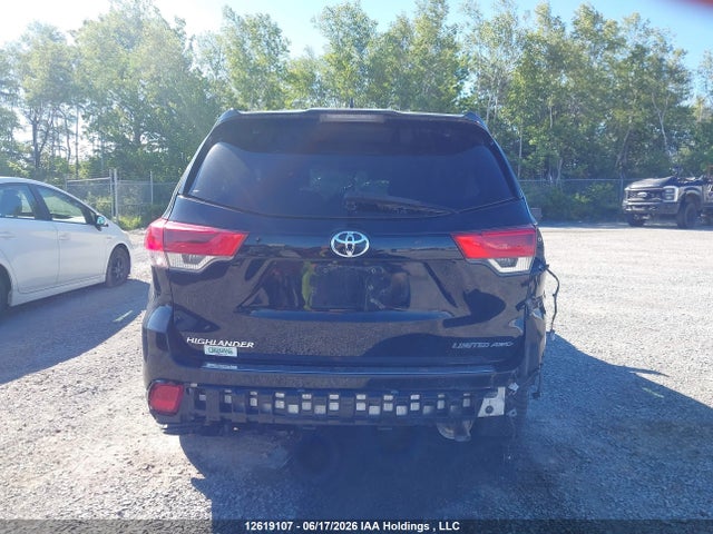 Toyota Highlander Limited 2019 5TDDZRFH3KS705125 Image 17