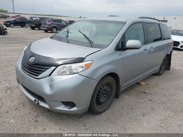 2011 Toyota Sienna Le V6 მანქანა იყიდება აუქციონზე, vin: 5TDKK3DC5BS141350, აუქციონის ნომერი: 12619132
